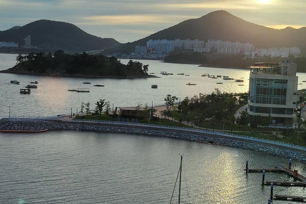 The Castle Ocean Marina Double Suite Yeosu Dış mekan fotoğraf